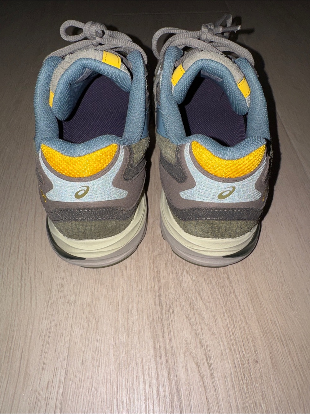 ASICS Men's Olive Green and Gray Athletic Sneakers/Yellow Highlights/Blue Logo - Picture 8 of 9